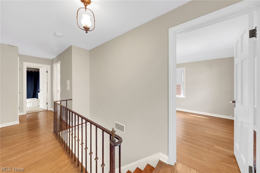 1132 Yellowstone Road Cleveland Heights OH 44121