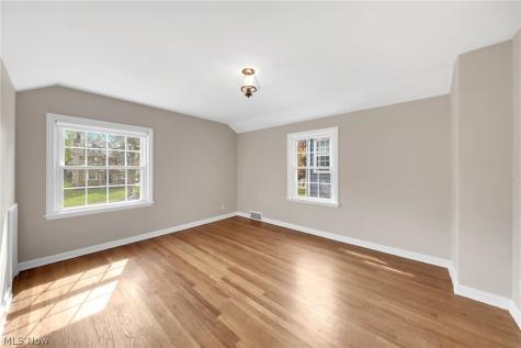 1132 Yellowstone Road Cleveland Heights OH 44121