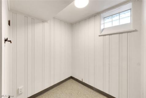 1132 Yellowstone Road Cleveland Heights OH 44121