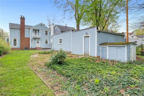 1132 Yellowstone Road Cleveland Heights OH 44121