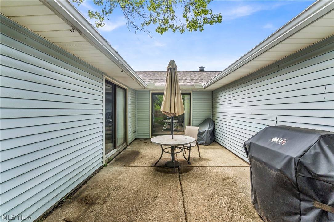 6151 Hickory Trail North Ridgeville OH 44039