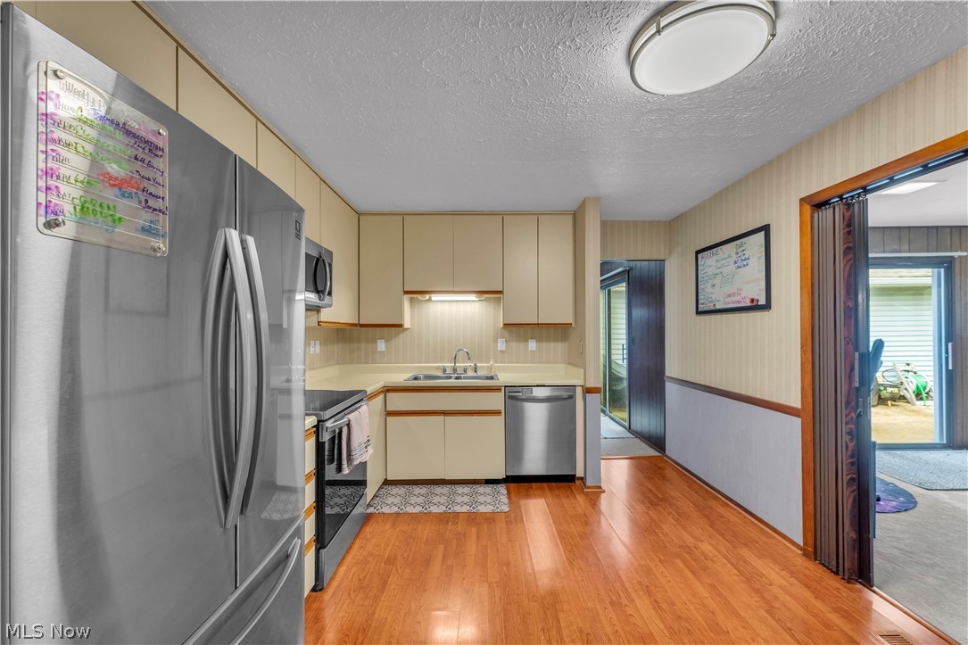 6151 Hickory Trail North Ridgeville OH 44039
