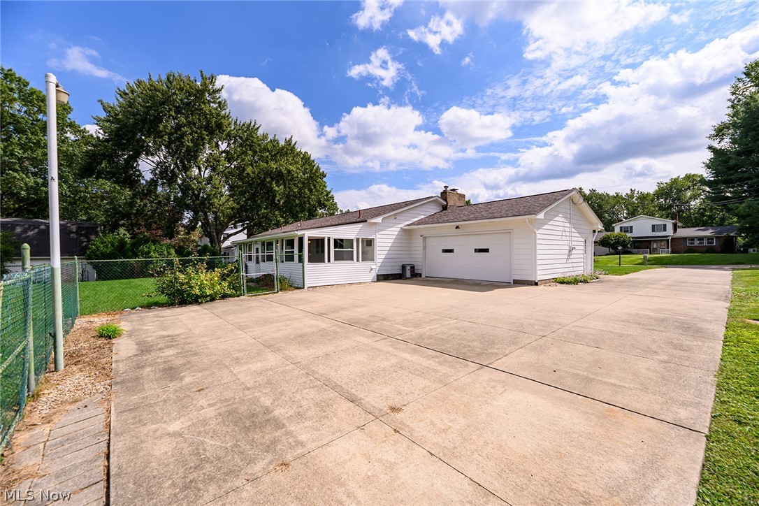 3341 Linden Street NW Uniontown OH 44685