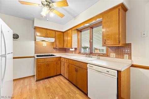 3341 Linden Street NW Uniontown OH 44685