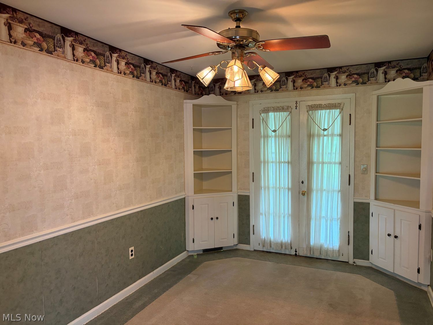 262 Elmwood Drive Berea OH 44017