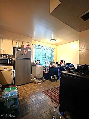 16909 Harvard Avenue Cleveland OH 44128