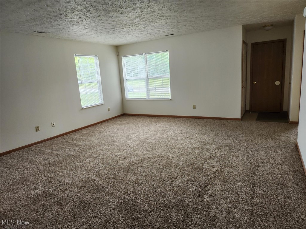 2831 Benford Lane Youngstown OH 44505
