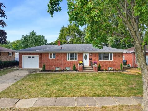 127 Alameda Avenue Cuyahoga Falls OH 44221