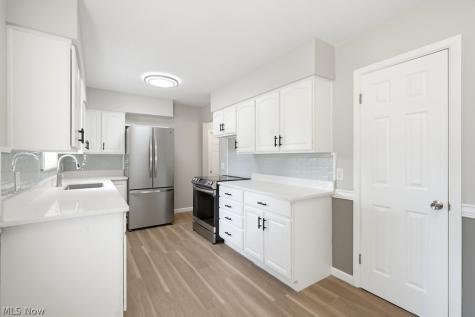 127 Alameda Avenue Cuyahoga Falls OH 44221