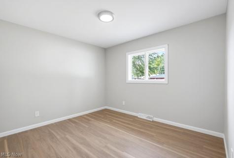 127 Alameda Avenue Cuyahoga Falls OH 44221
