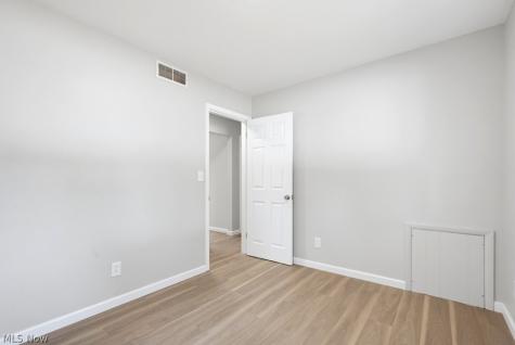 127 Alameda Avenue Cuyahoga Falls OH 44221
