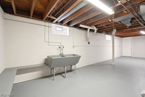 127 Alameda Avenue Cuyahoga Falls OH 44221