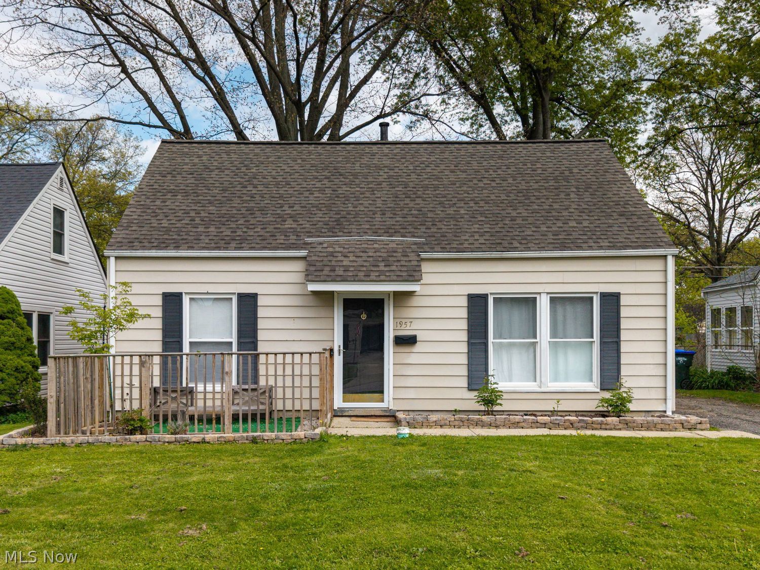 1957 Tudor Street Cuyahoga Falls OH 44221