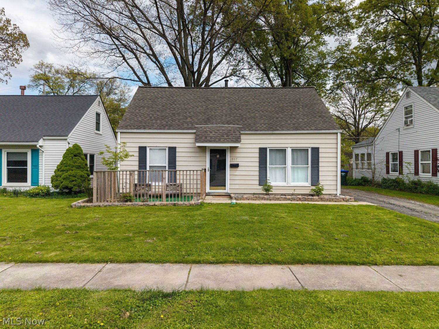 1957 Tudor Street Cuyahoga Falls OH 44221