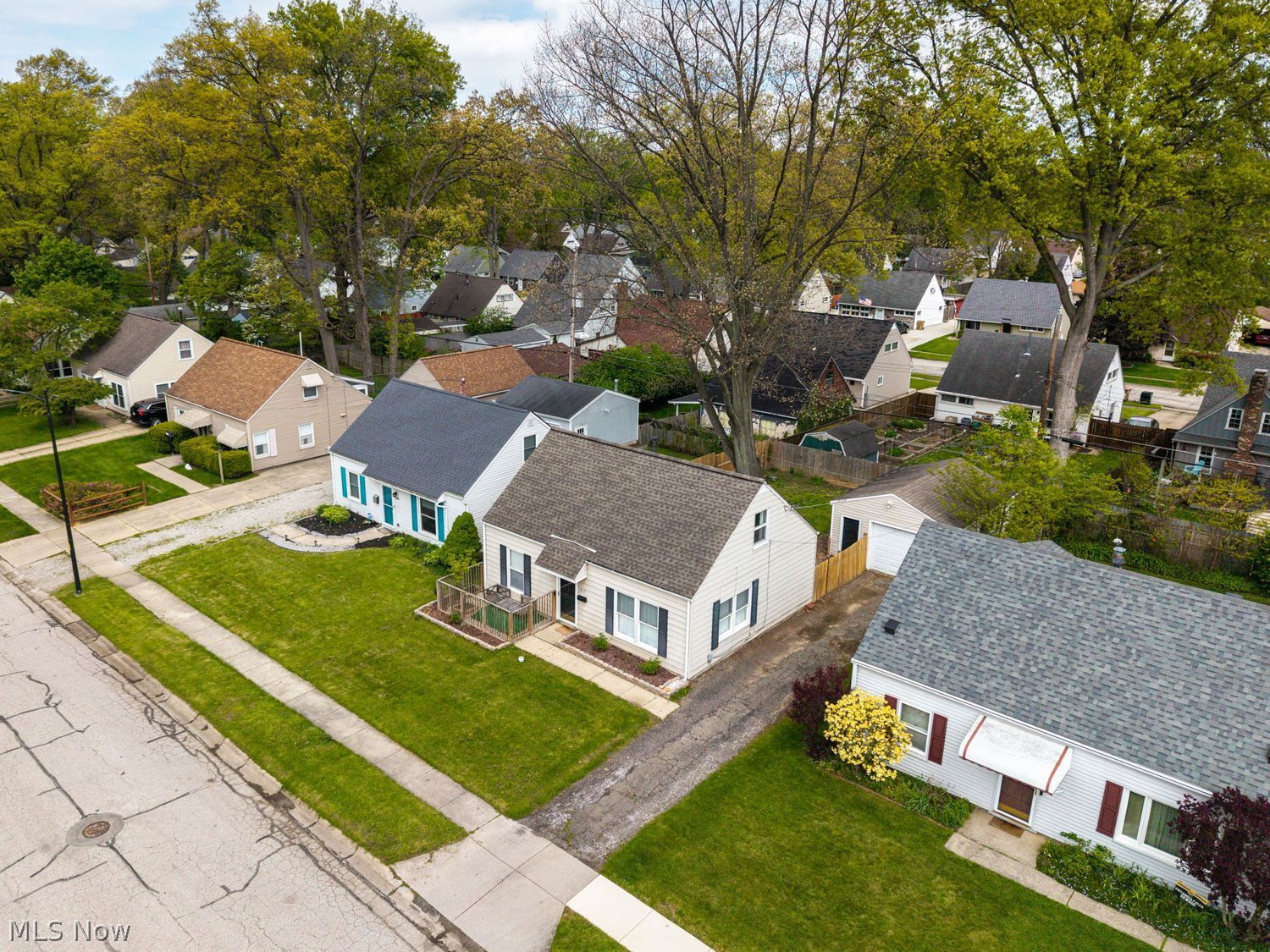 1957 Tudor Street Cuyahoga Falls OH 44221