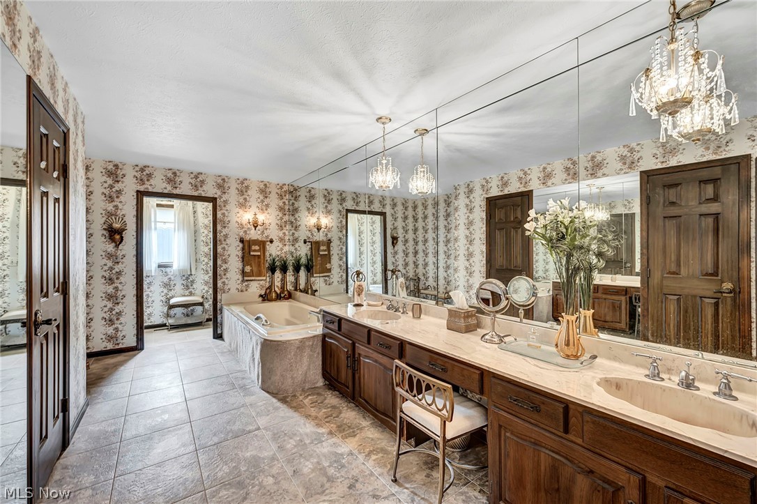 7411 Old Quarry Lane Brecksville OH 44141