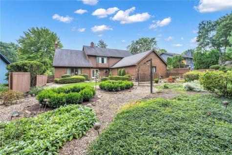 7411 Old Quarry Lane Brecksville OH 44141