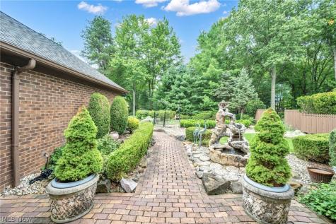 7411 Old Quarry Lane Brecksville OH 44141