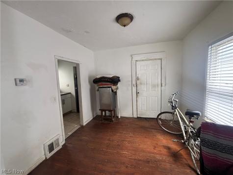 2175 W 106th Street Cleveland OH 44102