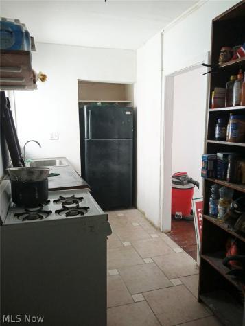 2175 W 106th Street Cleveland OH 44102