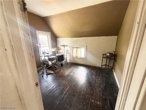 2175 W 106th Street Cleveland OH 44102