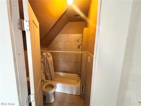 2175 W 106th Street Cleveland OH 44102