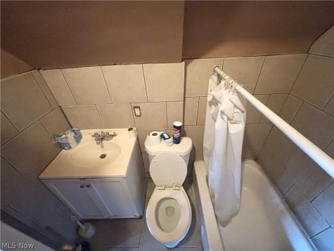2175 W 106th Street Cleveland OH 44102