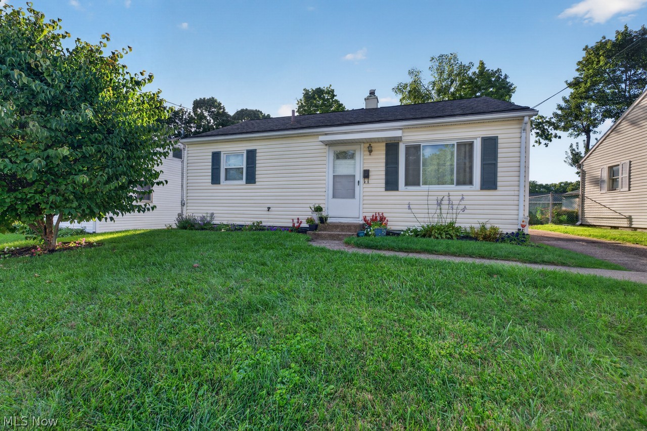 1025 Park Avenue NE North Canton OH 44720