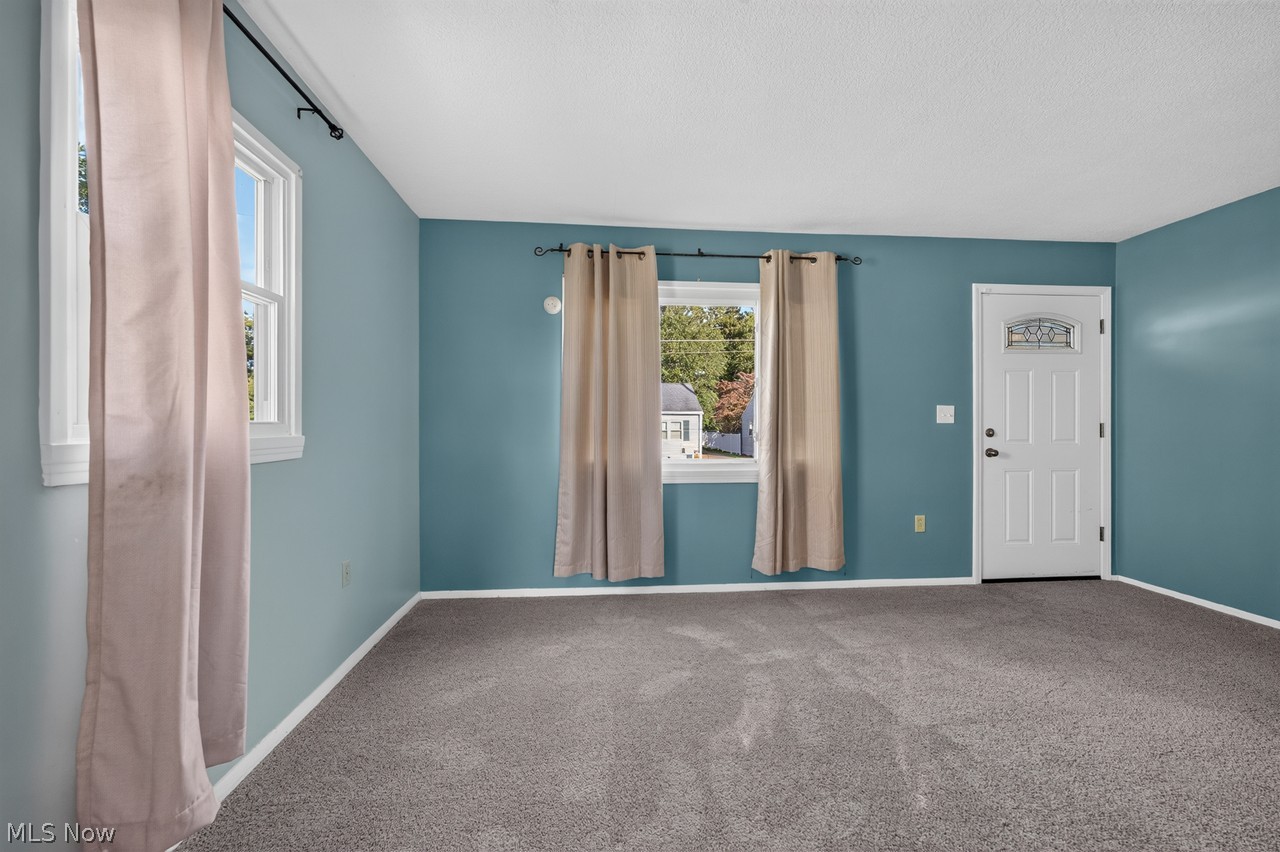 1025 Park Avenue NE North Canton OH 44720