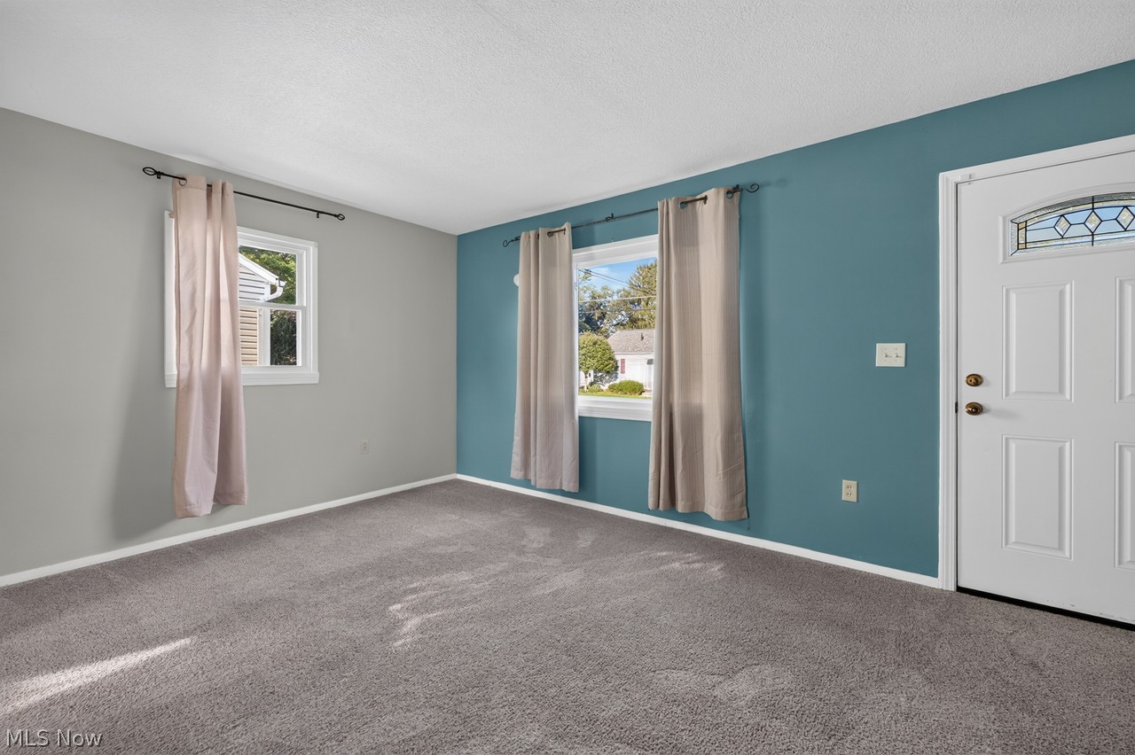1025 Park Avenue NE North Canton OH 44720