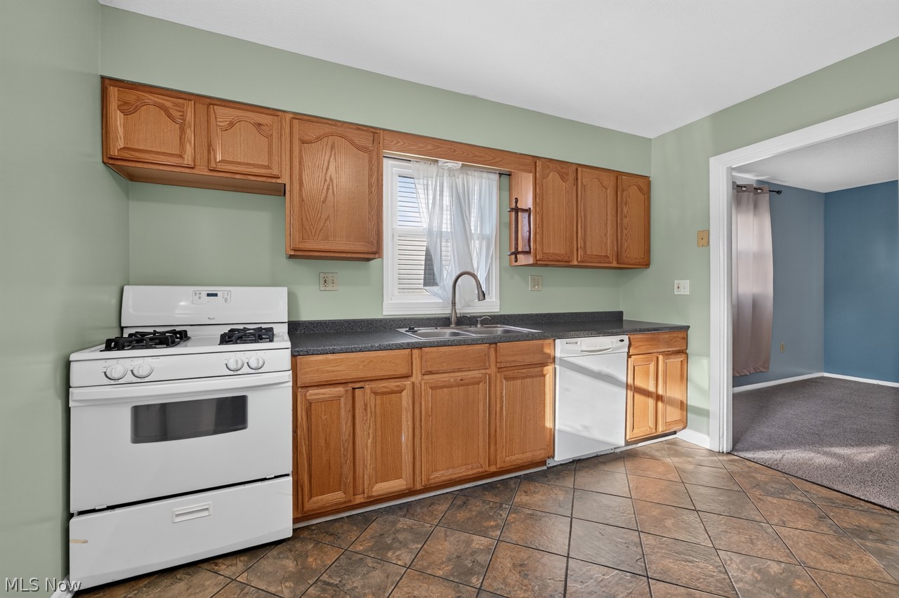 1025 Park Avenue NE North Canton OH 44720