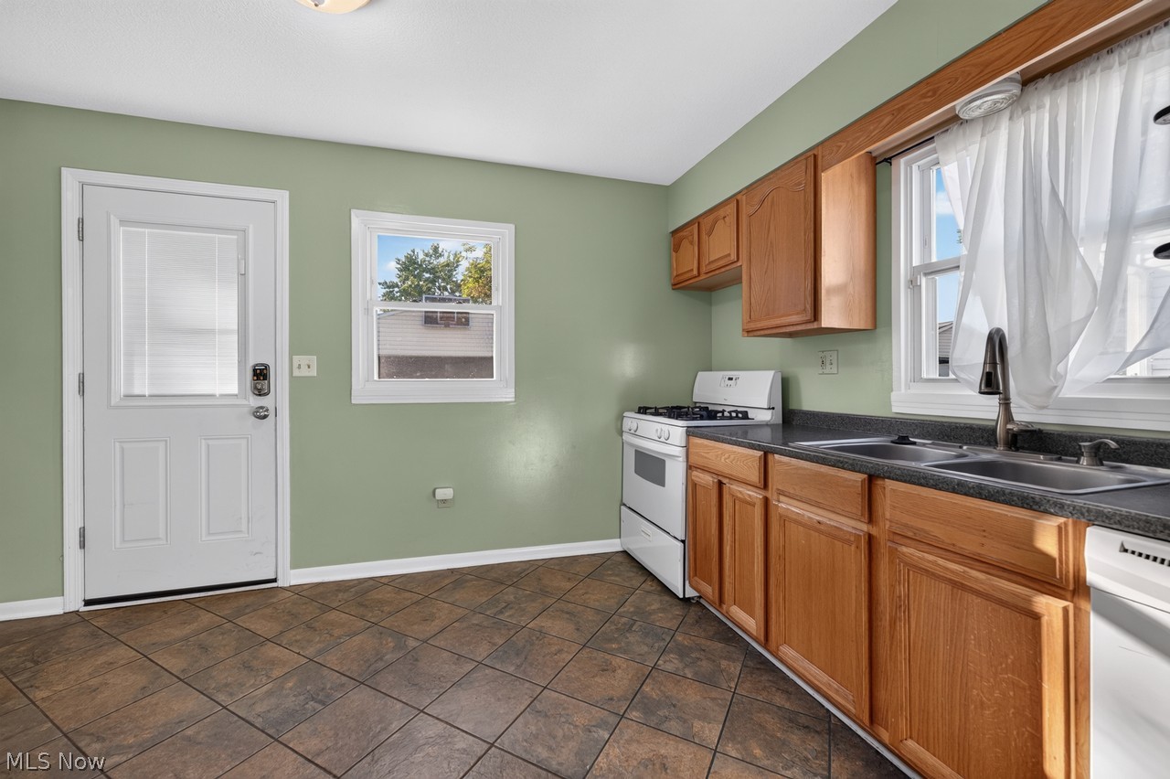 1025 Park Avenue NE North Canton OH 44720