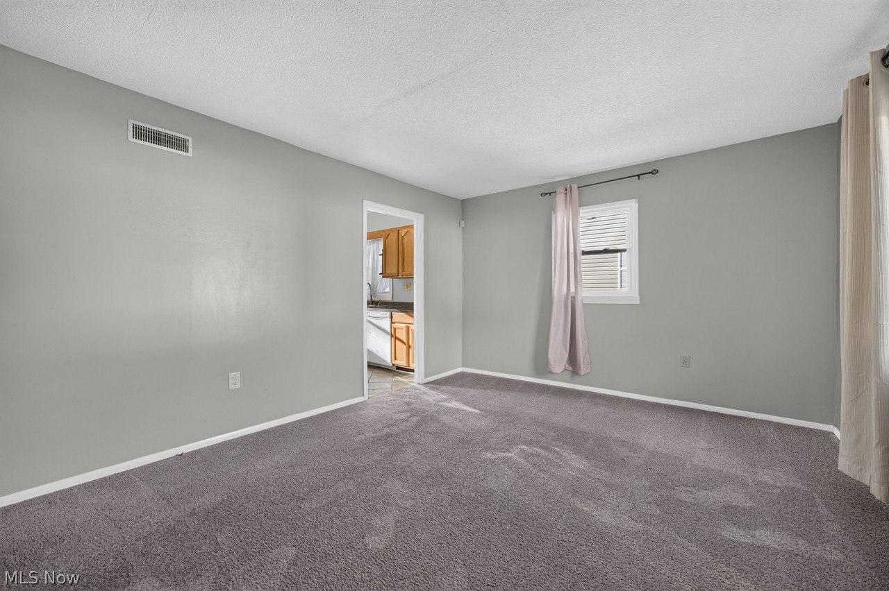 1025 Park Avenue NE North Canton OH 44720