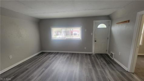 1292 Stratford Street Barberton OH 44203