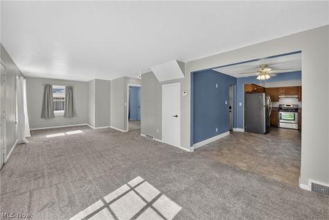 613 W Fike Avenue Orrville OH 44667