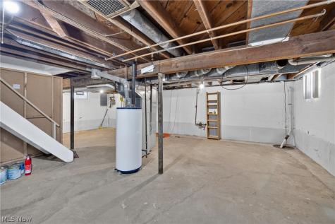 613 W Fike Avenue Orrville OH 44667