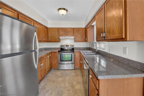 613 W Fike Avenue Orrville OH 44667