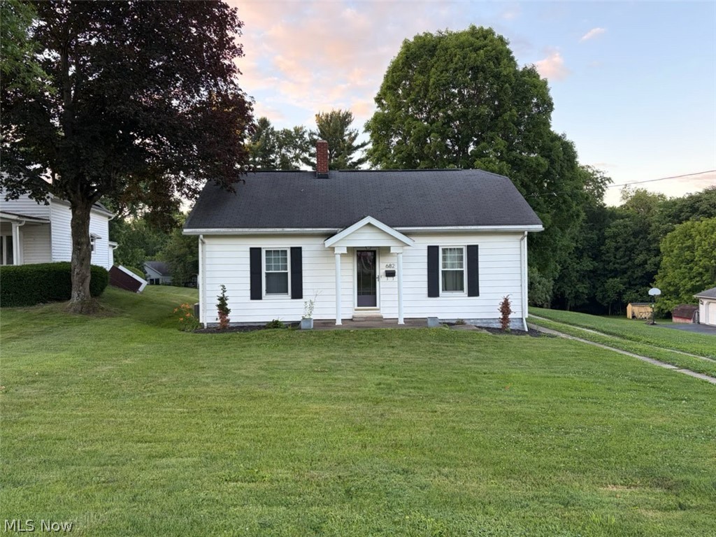 682 Hill Street Coshocton OH 43812