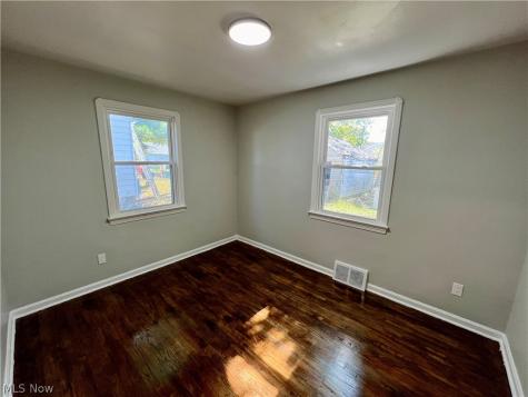 18108 Mccracken Road Maple Heights OH 44137