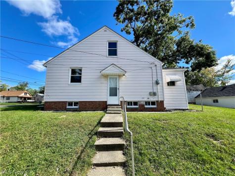 18108 Mccracken Road Maple Heights OH 44137