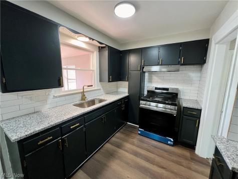18108 Mccracken Road Maple Heights OH 44137