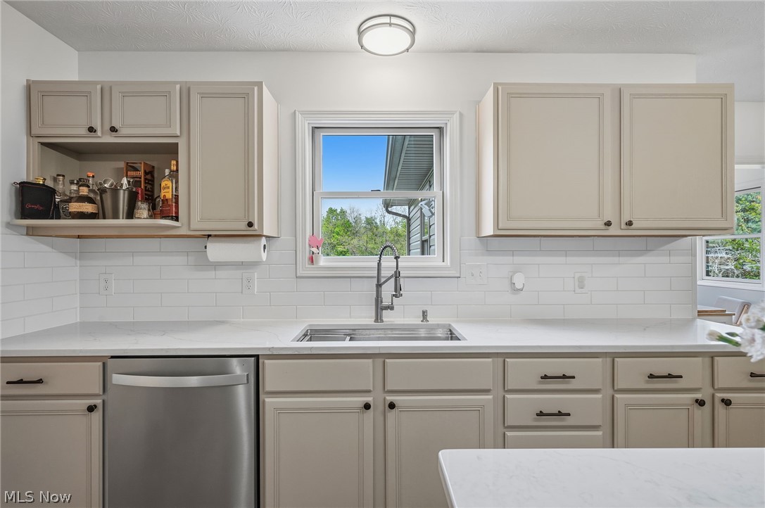 1531 Rivers Edge Drive Valley City OH 44280