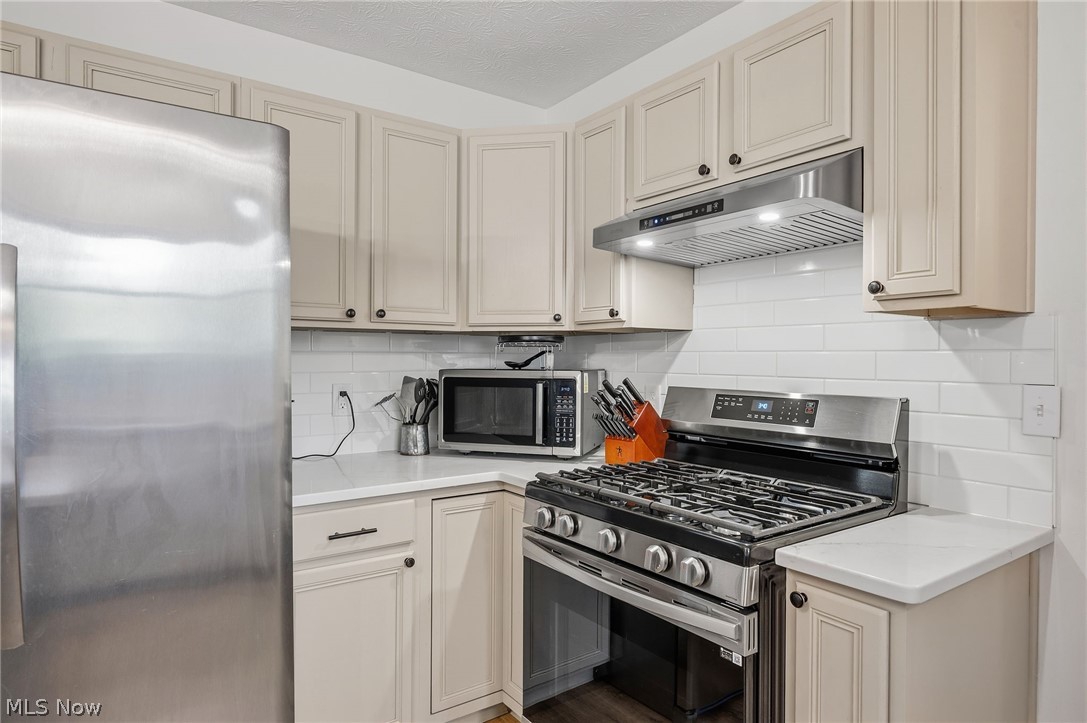 1531 Rivers Edge Drive Valley City OH 44280