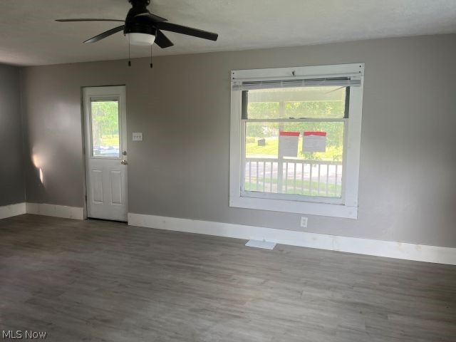 1437 Tod Avenue Warren OH 44485