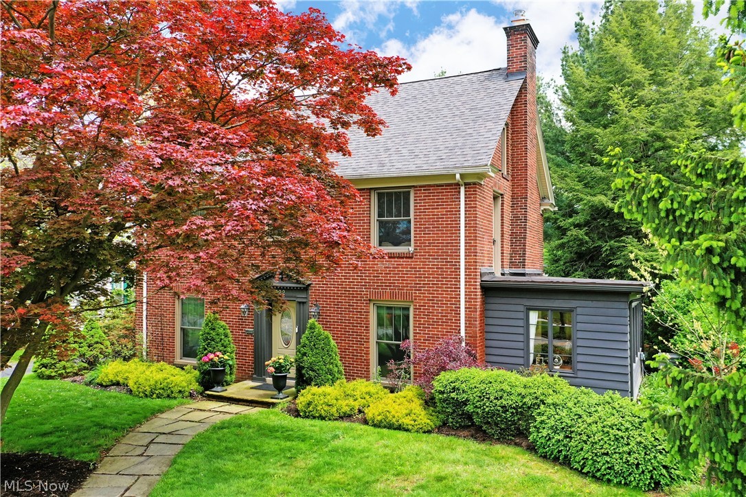 322 Genesee Avenue NE Warren OH 44483