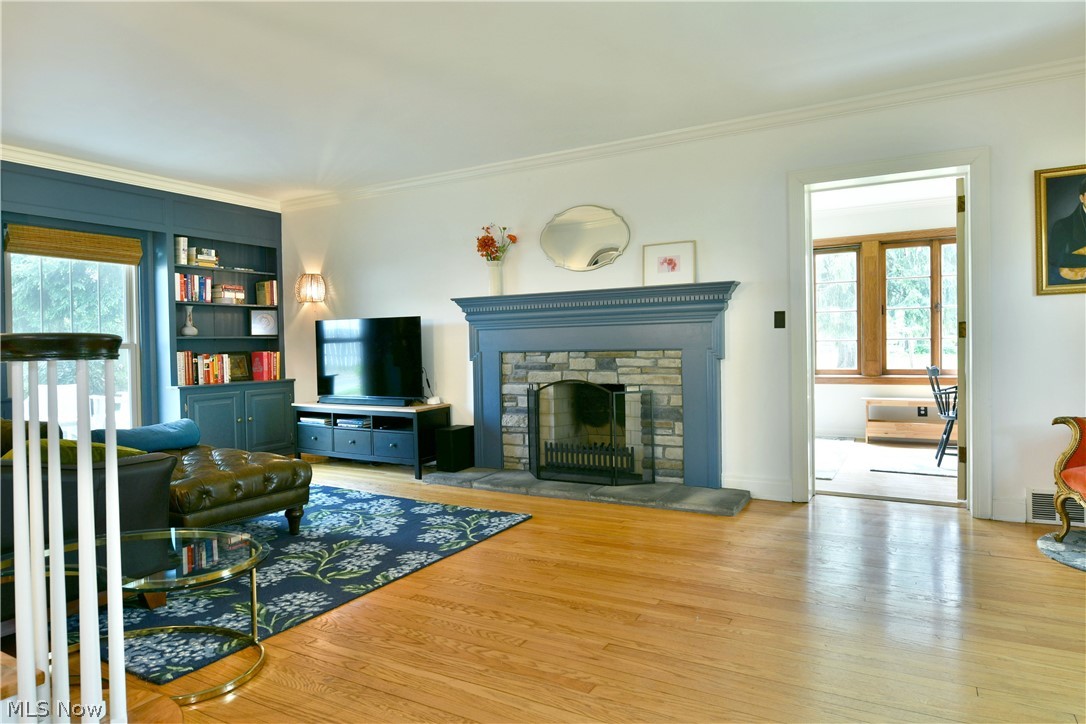 322 Genesee Avenue NE Warren OH 44483