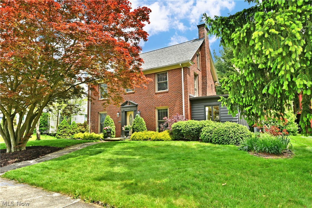322 Genesee Avenue NE Warren OH 44483