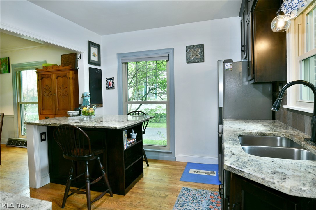 322 Genesee Avenue NE Warren OH 44483