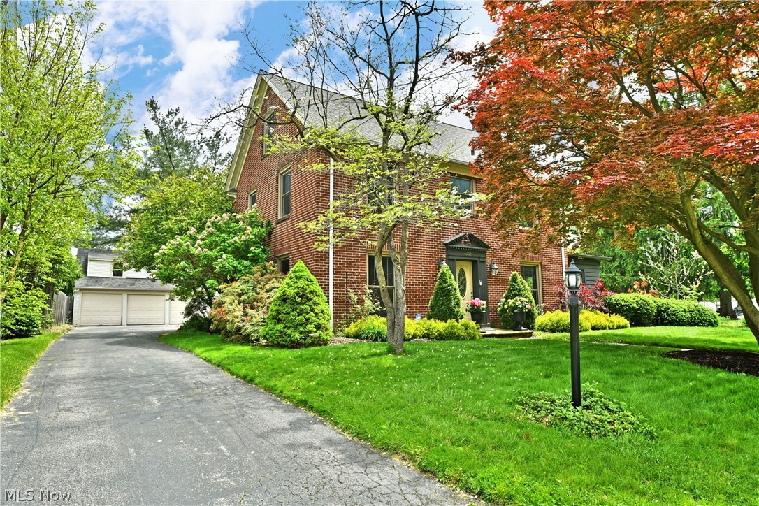 322 Genesee Avenue NE Warren OH 44483