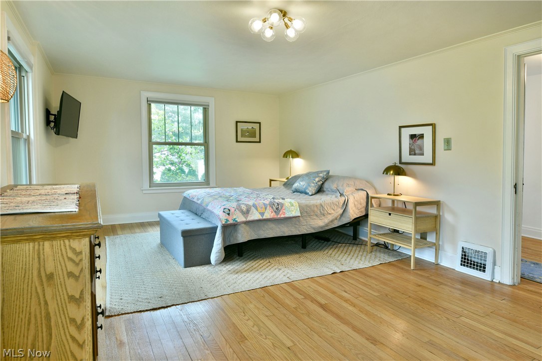 322 Genesee Avenue NE Warren OH 44483